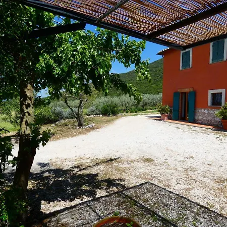 Scappo In Umbria, Casale Beatrice Villa *